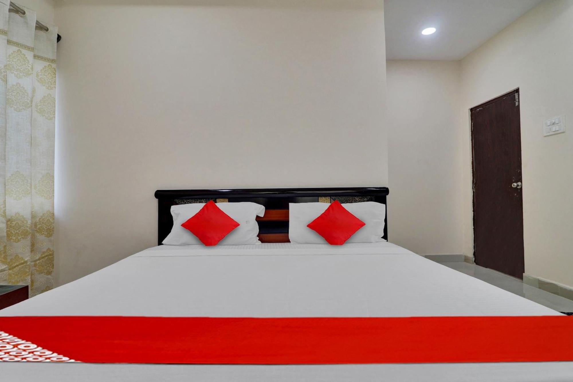 Hotel O Shri Ganesh Near By Himayatnagar,Ashok Nagar,Rtc X Roads Hyderabad Eksteriør billede