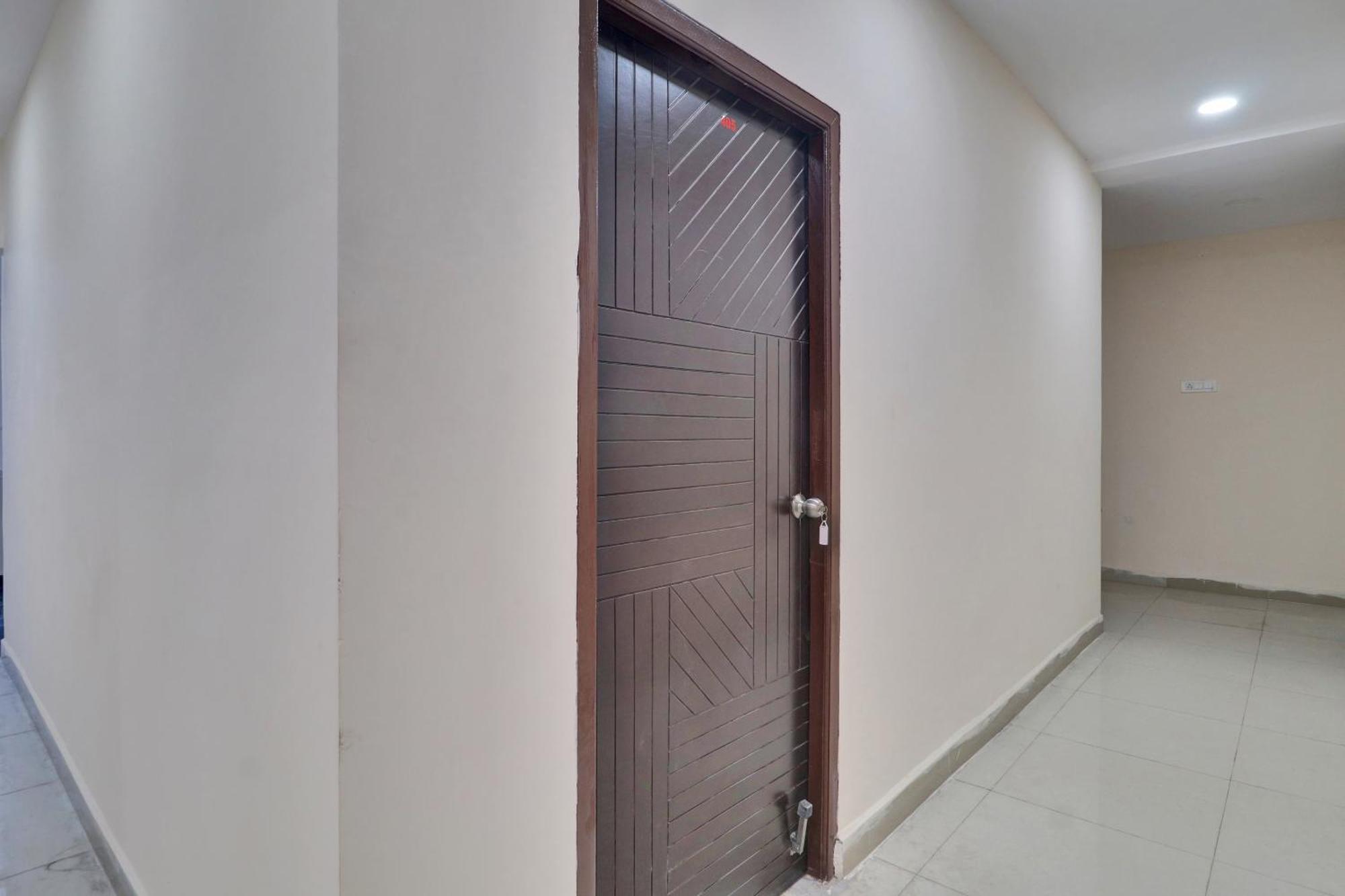 Hotel O Shri Ganesh Near By Himayatnagar,Ashok Nagar,Rtc X Roads Hyderabad Eksteriør billede